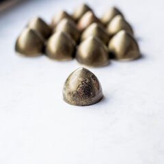 Dome   Praline   Chocolate   Mould   No:   743