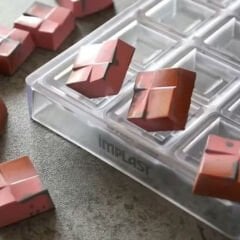 Square   Praline   Chocolate   Mould   No:   67